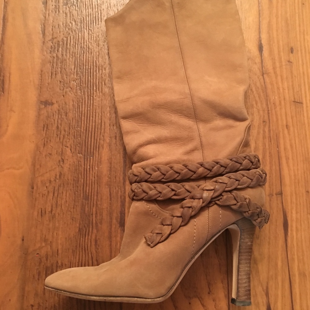 Manolo Blahnik tan boots with braid